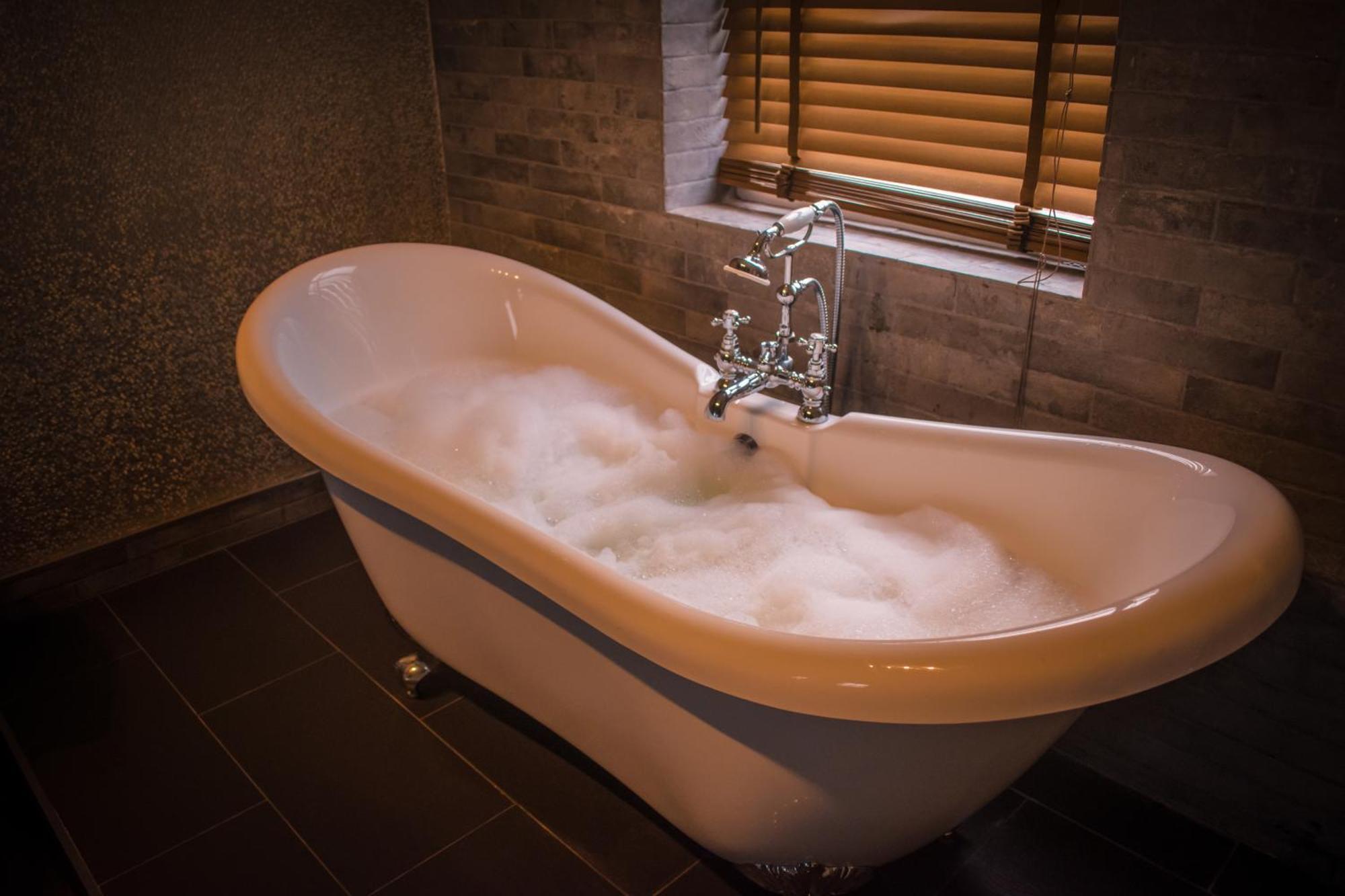 The George Wright Boutique Hotel, Bar & Restaurant Rotherham Extérieur photo